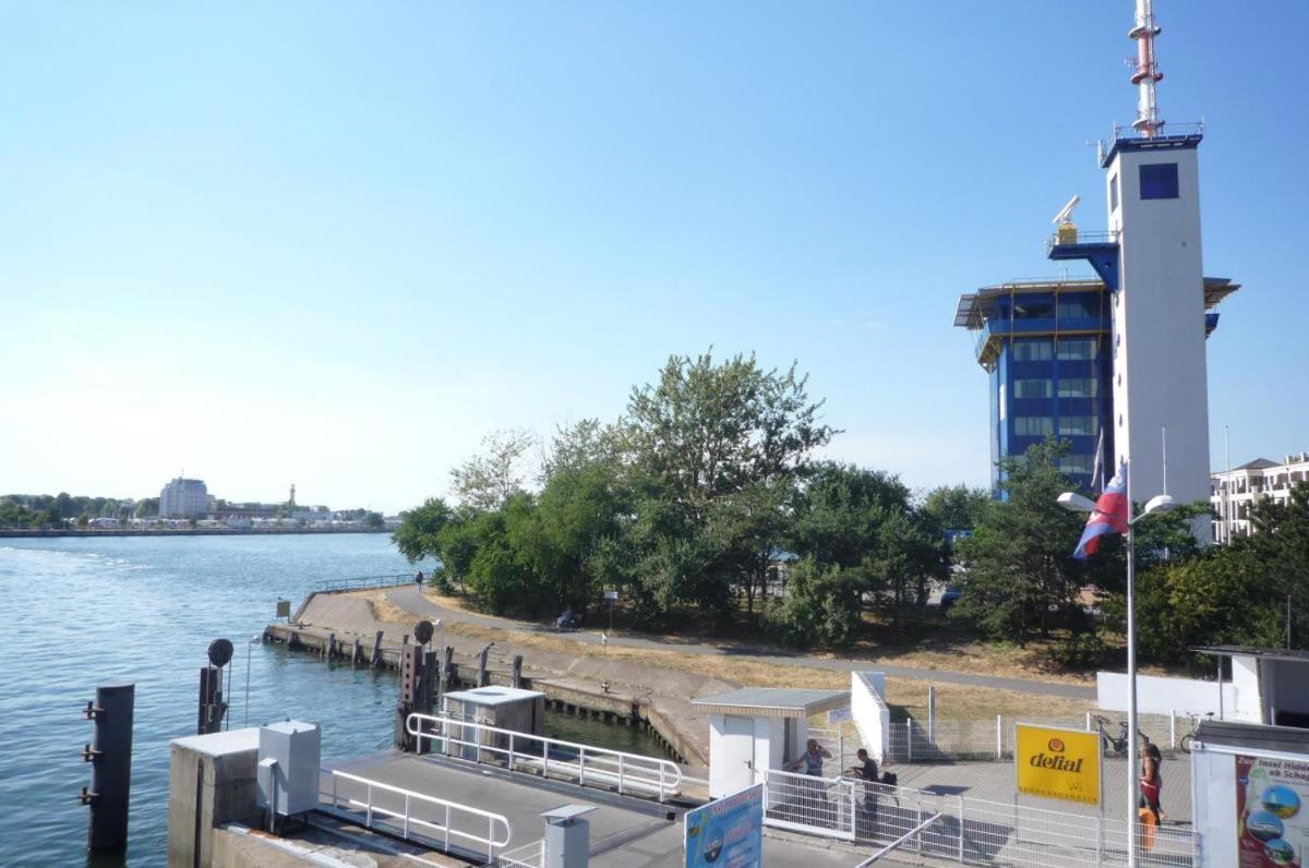 Lotsenhaus/Ostseetoern Rostock Eksteriør billede